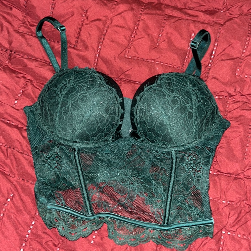 Green corset vs top